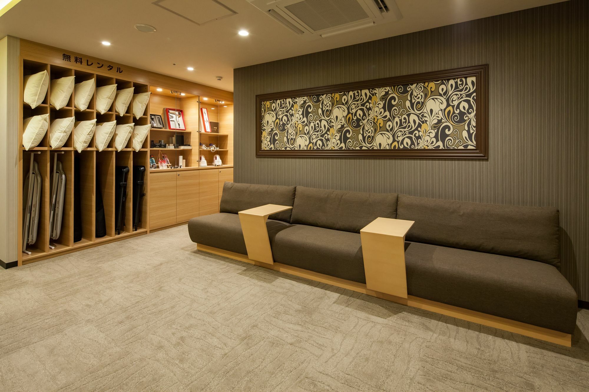 Y'S Cabin Osaka Namba Exteriör bild